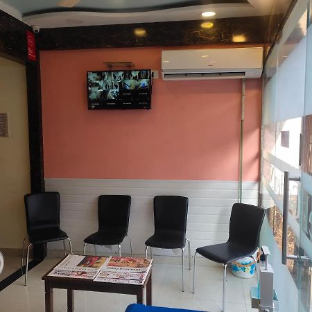 Hotel Golden Nest Popular Residency Bombaj Zewnętrze zdjęcie