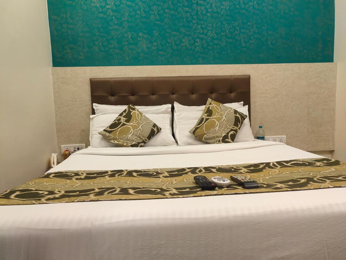 Hotel Golden Nest Popular Residency Bombaj Zewnętrze zdjęcie
