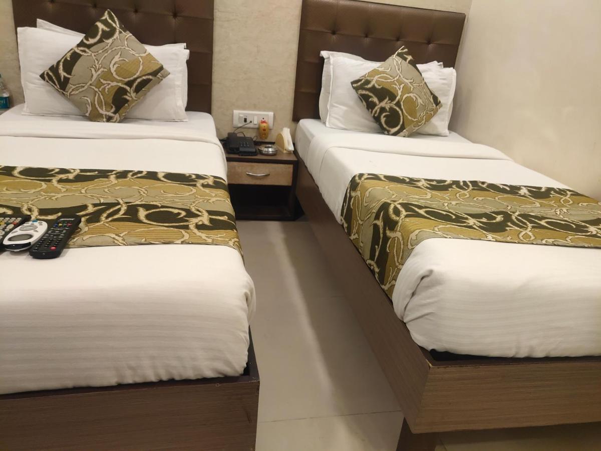 Hotel Golden Nest Popular Residency Bombaj Zewnętrze zdjęcie