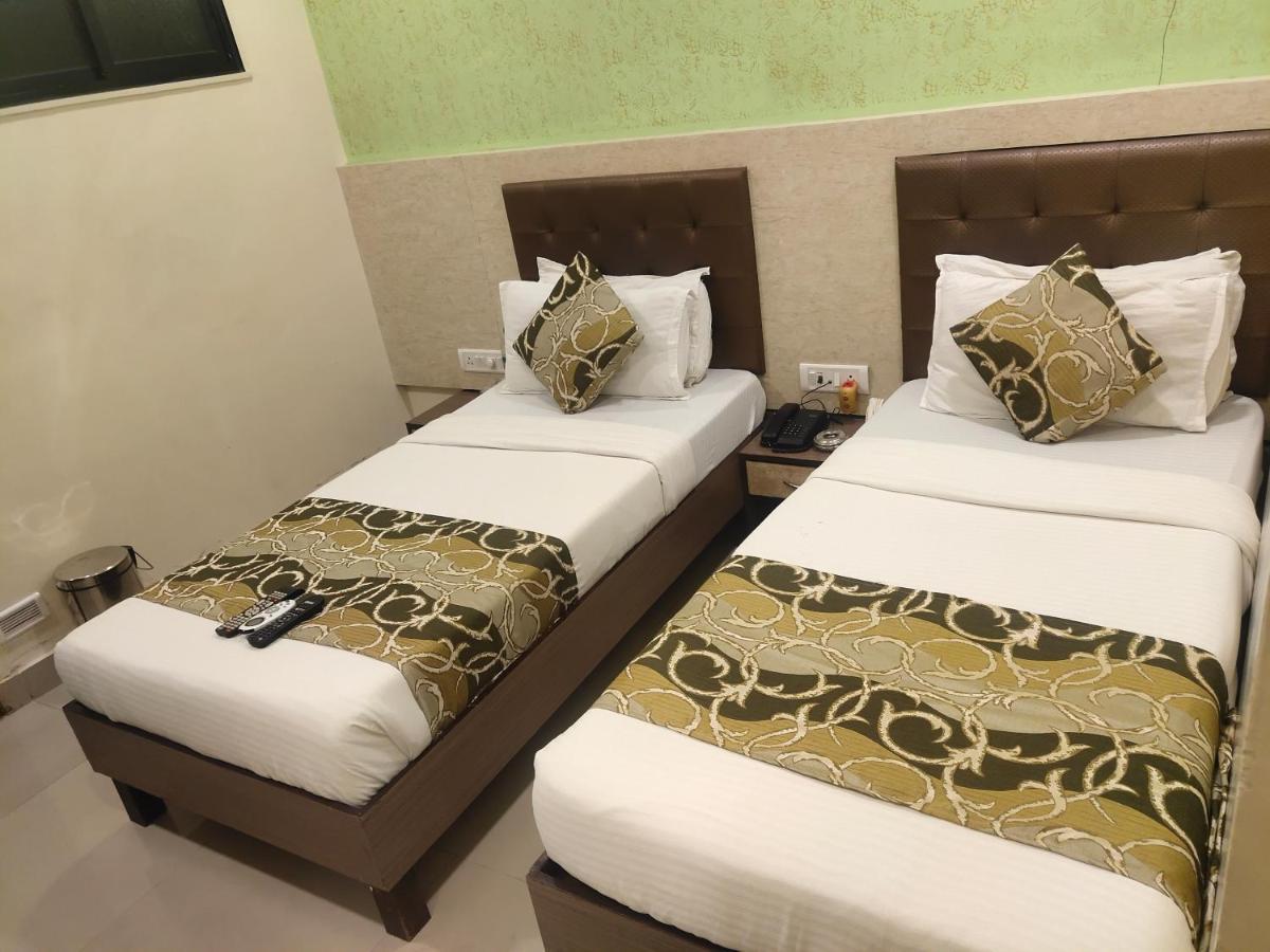 Hotel Golden Nest Popular Residency Bombaj Zewnętrze zdjęcie
