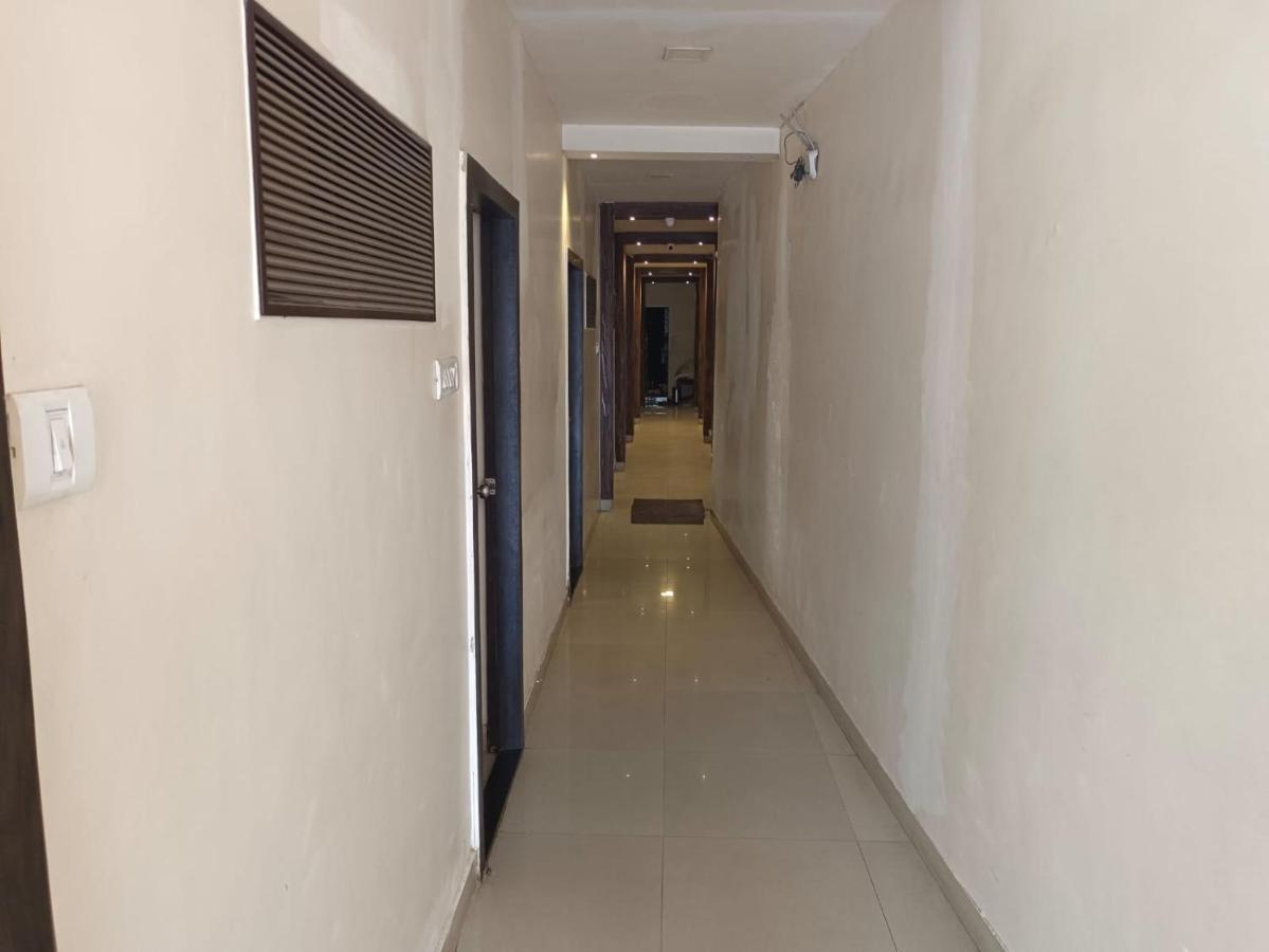 Hotel Golden Nest Popular Residency Bombaj Zewnętrze zdjęcie