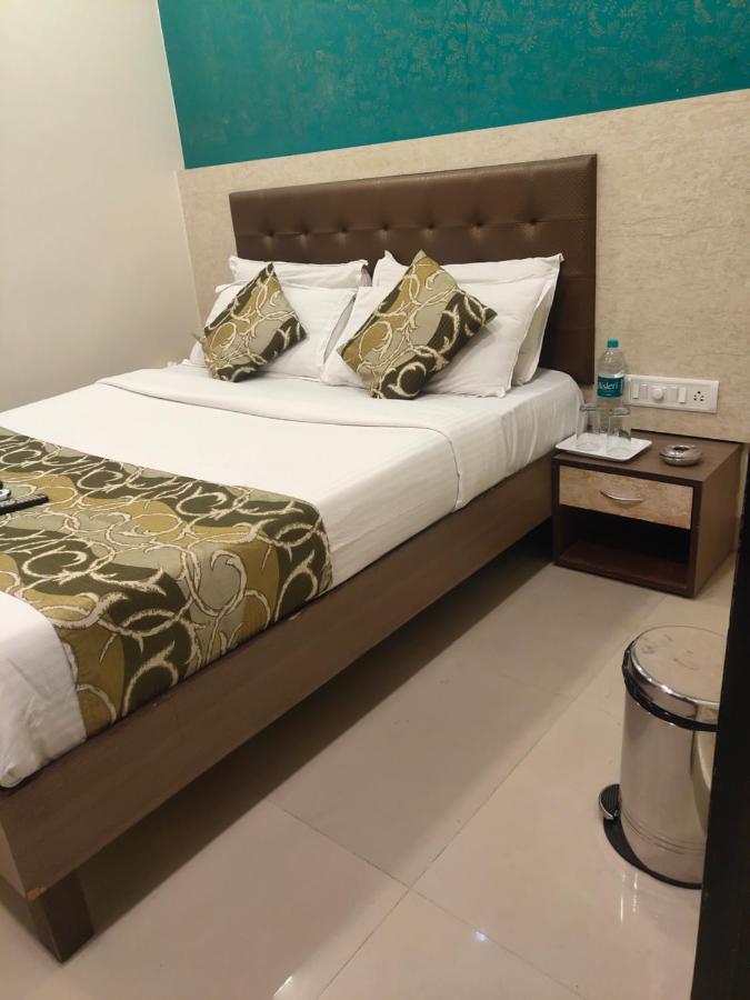 Hotel Golden Nest Popular Residency Bombaj Zewnętrze zdjęcie